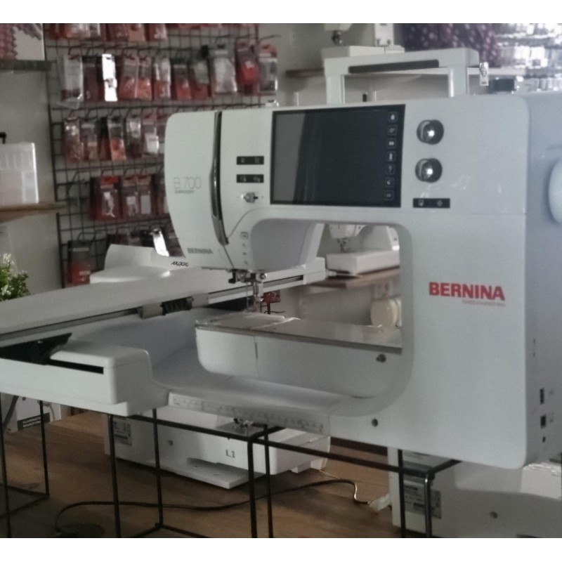 Toonzaalmodel Bernina 700